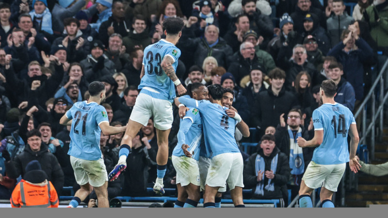 Mančestras "City" jau pirmajā puslaikā nodrošina sev vietu Līgas kausa finālā