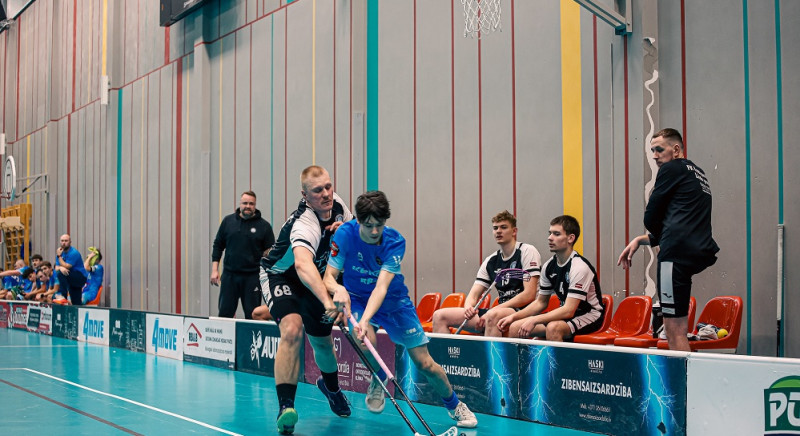 Vadošās komandas klūp spēlēs pret dublieriem