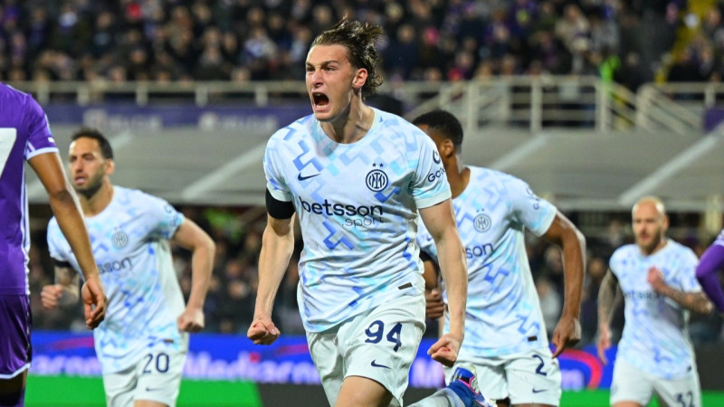 ''Inter'' klūp un paver durvis titulcīņā, ''Como'' uzvar piekto spēli pēc kārtas