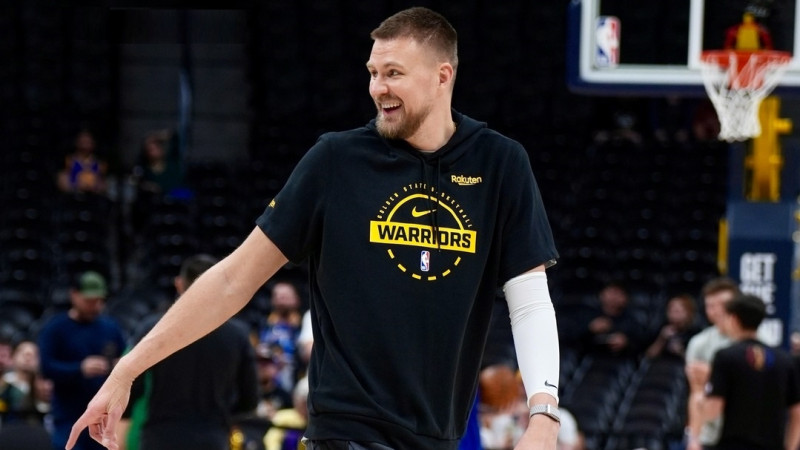 ZA medijs spēka rangā Porziņģim un ″Warriors″ neatvēl vietu ″play-off″