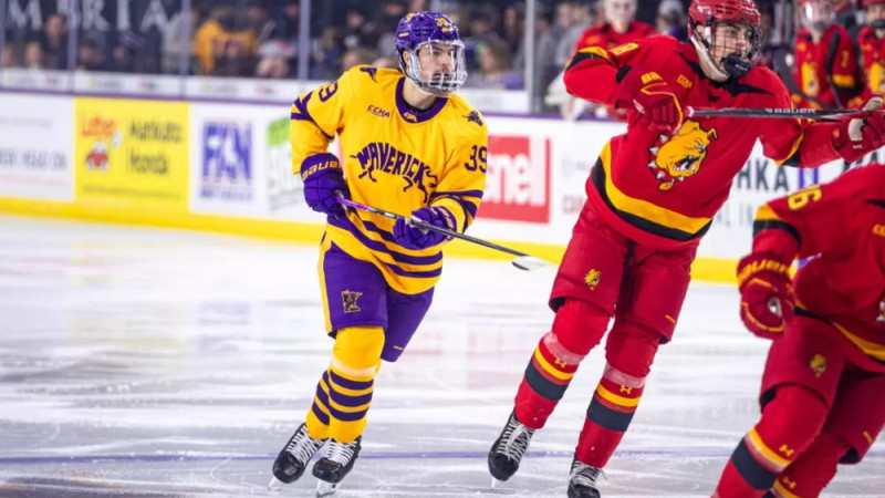 Latviešu aizsargs Bergmanis atrādīsies Austrumkrasta līgas komandai