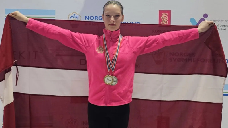 Latvijas sportistēm medaļas Ziemeļvalstu jauniešu čempionātā mākslas peldēšanā