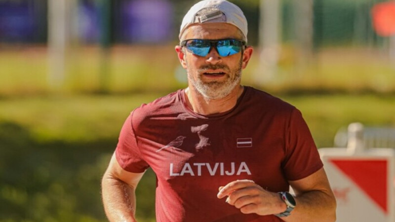Āriņš un Muceniece uzvar Latvijas čempionātā 24 stundu skrējienā