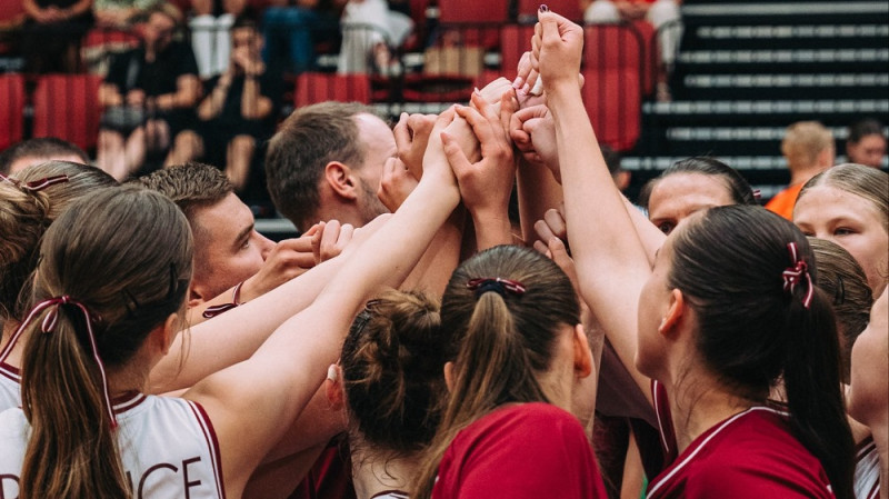 Annika Zālīte un Darina Ivanova steidz palīgā, U16 meitenēm Baltijas kauss