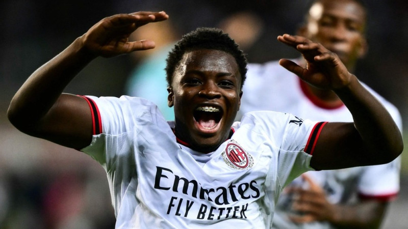 "Milan" talants gūst pirmos vārtus pieaugušo karjerā, "Atalanta" izdzīvo pret "Sassuolo"