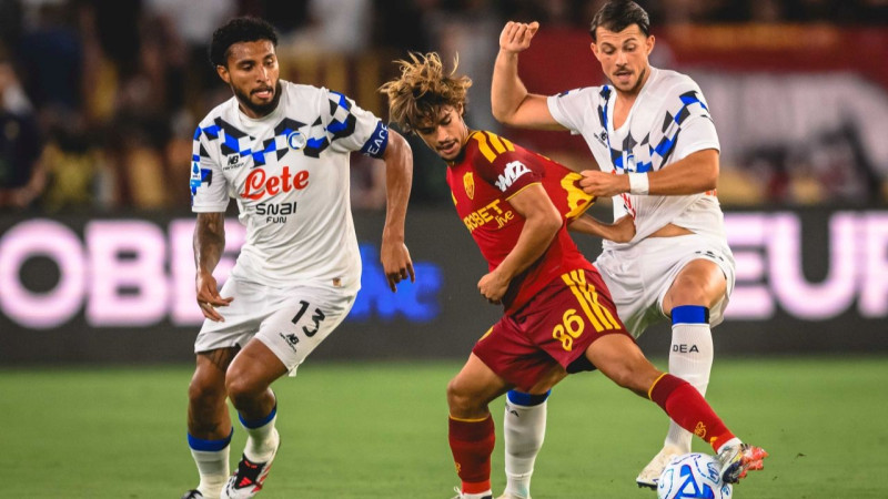''Roma'' dramatiskā galotnē apgriež spēli kājām gaisā un pārspēj ''Atalanta''